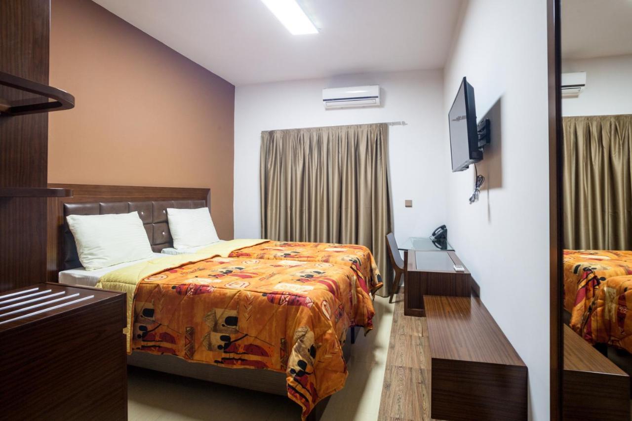 Wakola Hotel Cheikh Anta Дакар Экстерьер фото